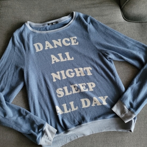WILDFOX Dance All Night Sleep All Day Beach Jumper - Picture 2 of 3